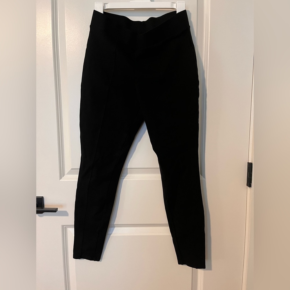 Black leggings size M6-8